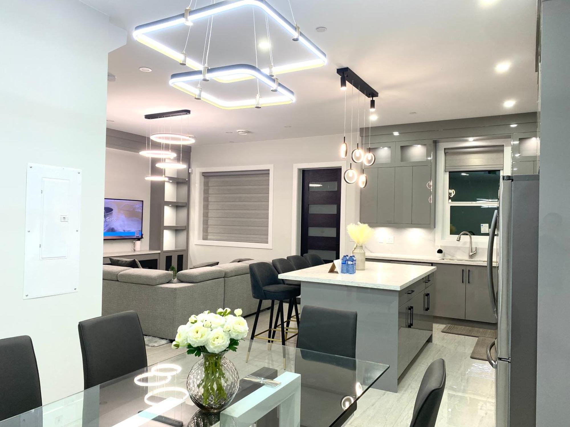 Modern And New House Near Pne With Big Garden And Free Parking Apartamento Vancouver Exterior foto